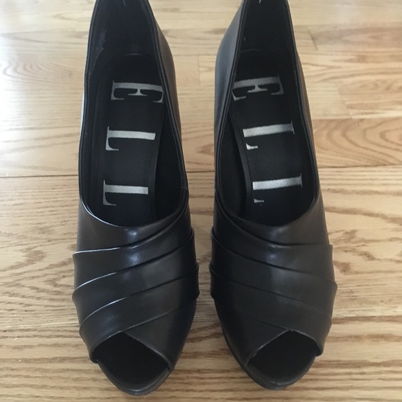 Elle black open toe heels Size 8 - Picture 2 of 4